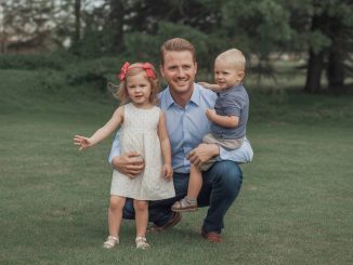Spring family pictures outfit ideas for dads who want to look sharp, not cheesy
